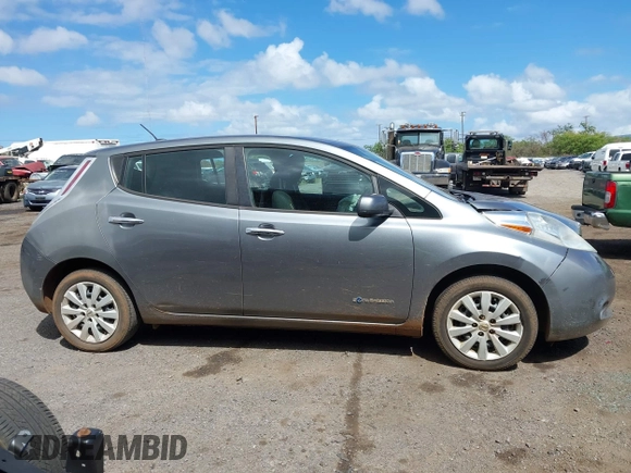 2015 Nissan LEAF SV with VIN 1N4AZ0CP5FC328708, listed as a IAAI auction lot 41679057 with 104,405 mi miles. Bid and sale history available at carsss.com. Image 13.