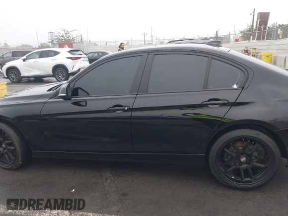 2014 BMW 3 Series 320i with VIN WBA3B1C59EK130839, listed as a IAAI auction lot 41225364 with 131,312 mi miles. Bid and sale history available at carsss.com. Image 14.