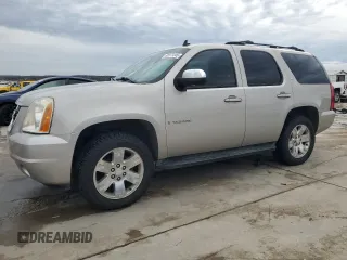 2007 GMC Yukon SLT with VIN 1GKFC13017R159638, listed as a Copart auction lot 88973345 with 225,396 mi miles and Salvage Title. Bid and sale history available at carsss.com. Image 1.