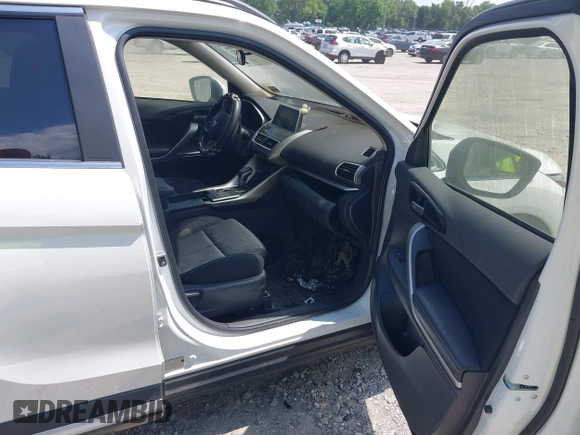 2020 Mitsubishi Eclipse Cross SE с VIN JA4AS5AA8LZ029307, выставлен на аукционе IAAI как лот 42542022 с пробегом Не указан миль и . История ставок и продаж доступна на DreamBid. Изображение 5.