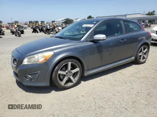 2013 Volvo C30 T5 with VIN YV1672MK4D2310752, listed as a Copart auction lot 61304725 with 92,653 mi miles and Salvage title. Bid and sale history available at DreamBid. Image 1.