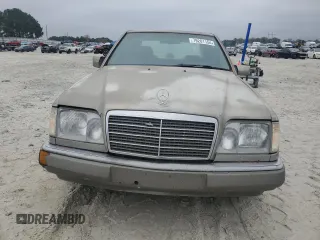 1995 Mercedes-Benz E Class with VIN WDBEA32E3SC269106, listed as a Copart auction lot 79201154 with 218,055 mi miles and Clean Title. Bid and sale history available at carsss.com. Image 5.