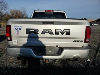 2018 Ram 1500 Sport z VIN 1C6RR7MT8JS125030, wystawiony jako Copart lot #82234574 z przebiegiem 125 504 mil mil oraz Szkoda całkowita • Salvage title. Historia ofert i sprzedaży dostępna na DreamBid. Obrazek 6.