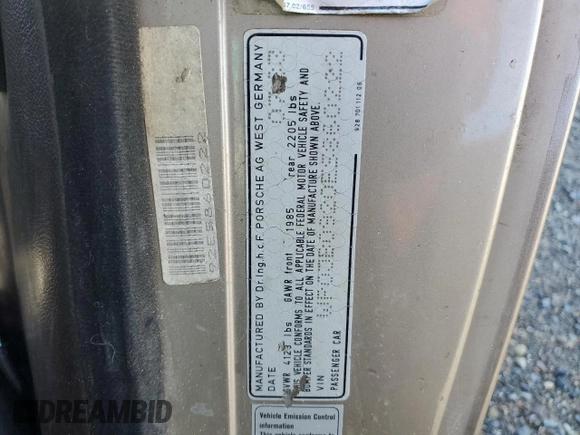 1984 Porsche 928 z VIN WP0JB0920ES860222, wystawiony jako Copart lot #44055645 z przebiegiem 166 689 mil mil oraz Nie do naprawy. Historia ofert i sprzedaży dostępna na DreamBid. Obrazek 12.