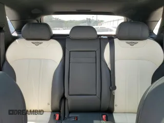 2019 Bentley Bentayga V8 z VIN SJAAM2ZV0KC026362, wystawiony jako Copart lot #54059393 z przebiegiem 31 530 mil mil oraz . Historia ofert i sprzedaży dostępna na DreamBid. Obrazek 10.