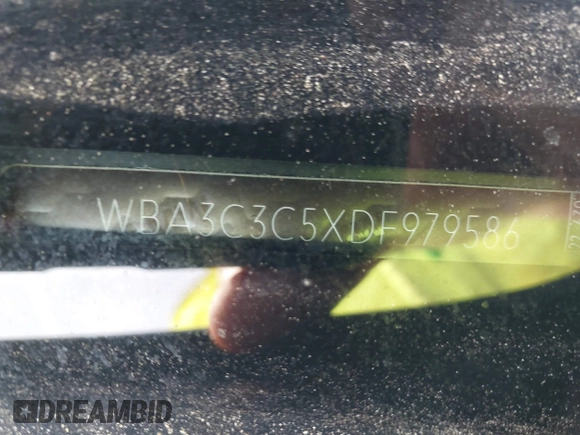 2013 BMW 3 Series 320i xDrive z VIN WBA3C3C5XDF979586, wystawiony jako IAAI lot #42186955 z przebiegiem 153 997 mil mil oraz . Historia ofert i sprzedaży dostępna na DreamBid. Obrazek 9.
