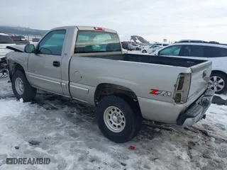 2000 Chevrolet Silverado 1500 with VIN 1GCEK14T1YZ362274, listed as a IAAI auction lot 41636856 with 136,879 mi miles. Bid and sale history available at carsss.com. Image 3.