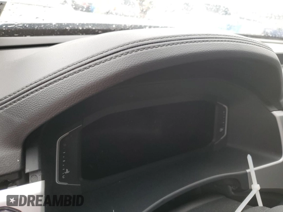2022 Volkswagen Atlas SE z VIN 1V2KE2CA4NC203892, wystawiony jako Copart lot #46298655 z przebiegiem 39 820 mil mil oraz Szkody całkowita. Historia ofert i sprzedaży dostępna na DreamBid. Obrazek 9.