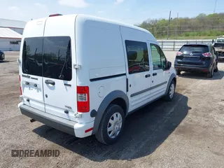 2012 Ford Transit Connect XLT z VIN NM0LS6BN8CT079128, wystawiony jako IAAI lot #42110567 z przebiegiem 217 000 mil mil oraz . Historia ofert i sprzedaży dostępna na DreamBid. Obrazek 4.