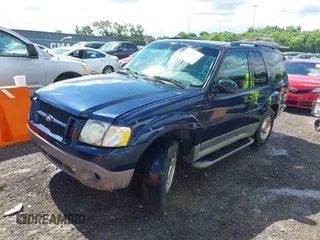 2003 Ford Explorer Sport XLS с VIN 1FMYU60E43UB15814, выставлен на аукционе IAAI как лот 42398772 с пробегом 266 486 миль миль и . История ставок и продаж доступна на DreamBid. Изображение 2.