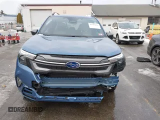 2025 Subaru Forester Premium with VIN JF2SLDDC7SH457793, listed as a IAAI auction lot 41309871 with 2,070 mi miles. Bid and sale history available at carsss.com. Image 13.