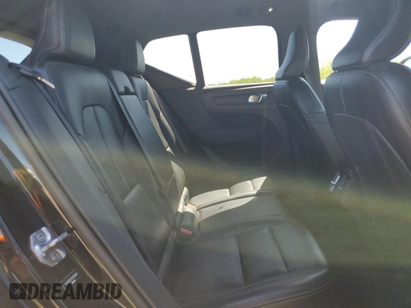 2019 Volvo XC40 Momentum z VIN YV4162XZ3K2009069, wystawiony jako Copart lot #56486375 z przebiegiem 89 718 mil mil oraz Szkoda całkowita • Salvage title. Historia ofert i sprzedaży dostępna na DreamBid. Obrazek 11.
