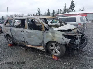 2017 Toyota Sienna LE Auto Access Seat with VIN 5TDKZ3DC6HS817969, listed as a IAAI auction lot 41845247 with 1 mi miles. Bid and sale history available at carsss.com. Image 13.