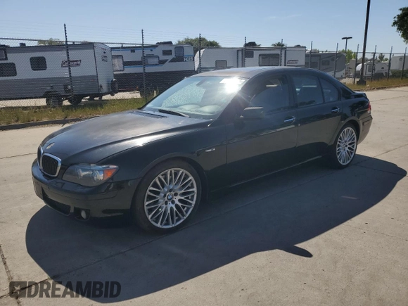 2007 BMW 7 Series 750i z VIN WBAHL83547DT09809, wystawiony jako Copart lot #54817145 z przebiegiem 209 806 mil mil oraz Szkoda całkowita • Salvage title. Historia ofert i sprzedaży dostępna na DreamBid. Obrazek 1.