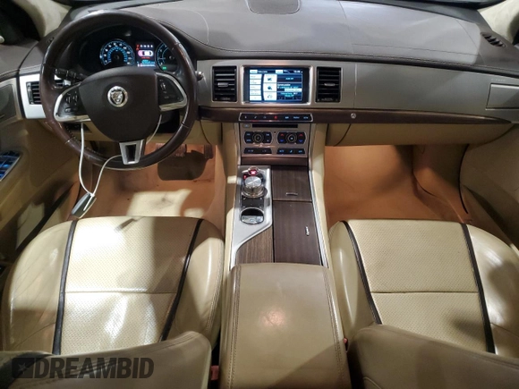 2013 Jaguar XF SC with VIN SAJWJ0EF9D8S92356, listed as a Copart auction lot 54209125 with 105,600 mi miles and Salvage Title. Bid and sale history available at DreamBid. Image 8.