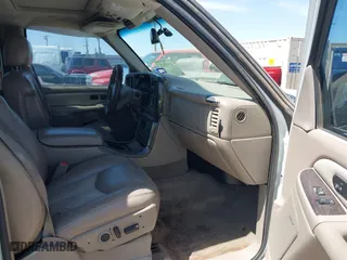 2004 GMC Yukon XL Denali with VIN 1GKFK66U54J166519, listed as a IAAI auction lot 41931676 with 290,082 mi miles. Bid and sale history available at carsss.com. Image 5.