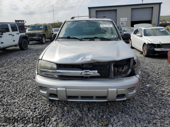 2004 Chevrolet TrailBlazer LS with VIN 1GNDT13SX42330807, listed as a Copart auction lot 55117785 with 178,580 mi miles and Salvage Title. Bid and sale history available at DreamBid. Image 5.