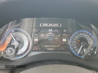 2020 Ram 2500 Limited z VIN 3C6UR5SL7LG133311, wystawiony jako Copart lot #56162385 z przebiegiem 170 683 mil mil oraz Nie do naprawy • Non repairable. Historia ofert i sprzedaży dostępna na DreamBid. Obrazek 9.
