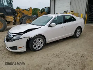 2010 Ford Fusion SE z VIN 3FAHP0HA0AR335424, wystawiony jako Copart lot #58853845 z przebiegiem 168 793 mil mil oraz Szkoda całkowita • Salvage title. Historia ofert i sprzedaży dostępna na DreamBid. Obrazek 1.