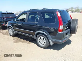 2005 Honda CR-V EX with VIN JHLRD78875C053656, listed as a IAAI auction lot 42117380 with 183,252 mi miles. Bid and sale history available at carsss.com. Image 3.