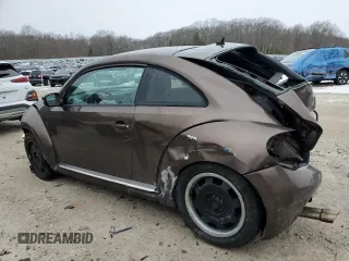 2012 Volkswagen Beetle 2.5L PZEV with VIN 3VWJP7AT0CM628706, listed as a Copart auction lot 88255325 with 260,335 mi miles and Clean Title. Bid and sale history available at carsss.com. Image 2.