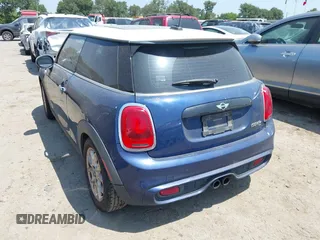 2015 MINI Hardtop S z VIN WMWXP7C59F2A35983, wystawiony jako IAAI lot #42303948 z przebiegiem 100 492 mil mil oraz . Historia ofert i sprzedaży dostępna na DreamBid. Obrazek 3.