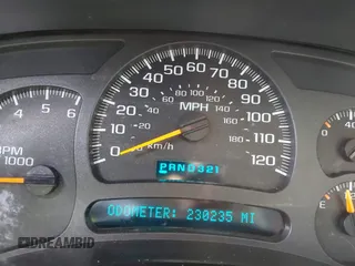 2003 GMC Yukon SLT with VIN 1GKEK13Z73R199374, listed as a IAAI auction lot 41840225 with 230,235 mi miles. Bid and sale history available at carsss.com. Image 7.