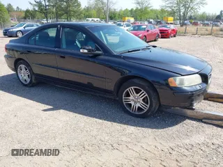 2007 Volvo S60 2.5L Turbo with VIN YV1RS592772643747, listed as a IAAI auction lot 41738199 with 330,438 mi miles. Bid and sale history available at carsss.com. Image 1.