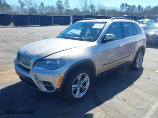 2013 BMW X5 xDrive35i with VIN 5UXZV4C58DL993791, listed as a IAAI auction lot 41631320 with 173,266 mi miles. Bid and sale history available at carsss.com. Image 17.