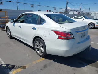 2015 Nissan Altima S with VIN 1N4AL3AP8FN353855, listed as a IAAI auction lot 41915994 with Not Provided miles and . Bid and sale history available at DreamBid. Image 3.