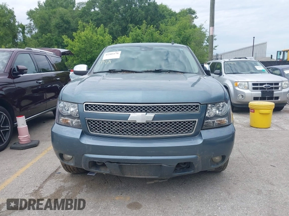 2008 Chevrolet Suburban LTZ with VIN 3GNFK16368G198691, listed as a IAAI auction lot 42305176 with 273,814 mi miles and . Bid and sale history available at DreamBid. Image 6.