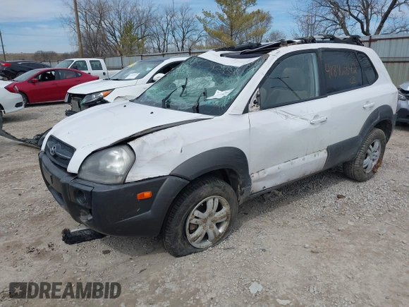 2006 Hyundai Tucson GLS with VIN KM8JN72D26U322893, listed as a IAAI auction lot 41882842 with 116,972 mi miles. Bid and sale history available at carsss.com. Image 17.