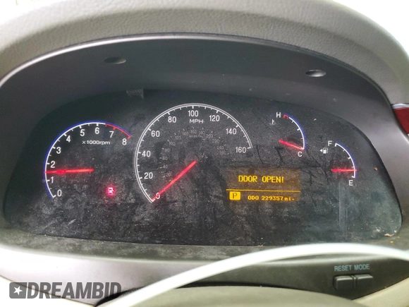 2006 Hyundai Azera SE with VIN KMHFC46F36A096628, listed as a Copart auction lot 61042145 with 229,357 mi miles and Salvage title. Bid and sale history available at DreamBid. Image 9.
