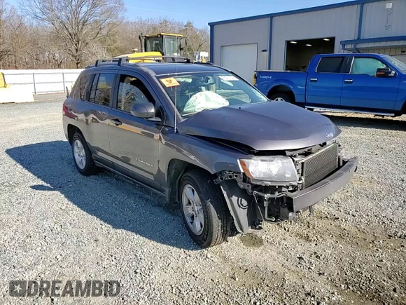 2016 Jeep Compass Latitude z VIN 1C4NJCEA8GD620068, wystawiony jako Copart lot #52725665 z przebiegiem Nie podano mil oraz Szkoda całkowita • Salvage title. Historia ofert i sprzedaży dostępna na DreamBid. Obrazek 12.