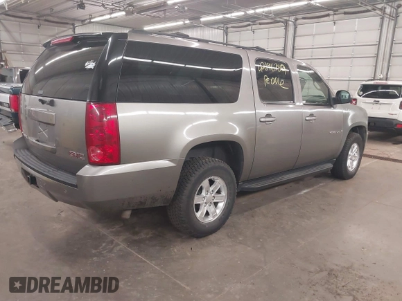 2007 GMC Yukon XL SLT with VIN 1GKFK16387R195478, listed as a IAAI auction lot 42196789 with 258,350 mi miles. Bid and sale history available at carsss.com. Image 4.