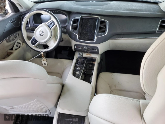 2020 Volvo XC90 Momentum with VIN YV4102CK0L1606844, listed as a Copart auction lot 64868664 with 50,290 mi miles and Non Repairable. Bid and sale history available at carsss.com. Image 8.