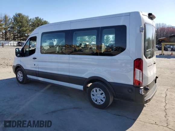 2019 Ford Transit Passenger XL z VIN 1FBAX2CM9KKA36596, wystawiony jako Copart lot #51154695 z przebiegiem 49 212 mil mil oraz Czysty tytuł • Clean title. Historia ofert i sprzedaży dostępna na DreamBid. Obrazek 2.