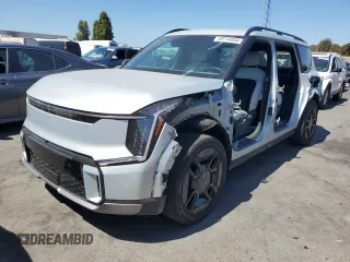 2024 Kia EV9 GT-Line with VIN KNDAEFS50R6021099, listed as a Copart auction lot 69714034 with 10,789 mi miles and Salvage Title. Bid and sale history available at carsss.com. Image 1.