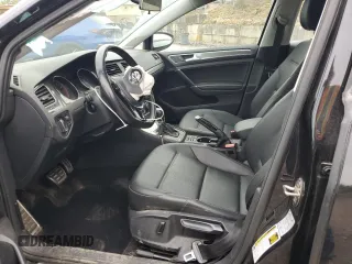 2017 Volkswagen Golf S z VIN 3VWH17AU7HM543359, wystawiony jako Copart lot #58502255 z przebiegiem 81 065 mil mil oraz Szkoda całkowita • Salvage title. Historia ofert i sprzedaży dostępna na DreamBid. Obrazek 7.