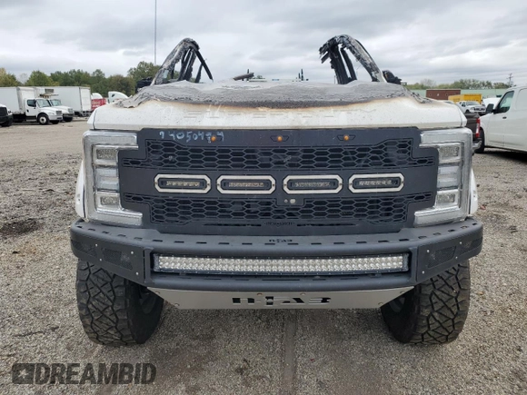 2018 Ford F-350 XL z VIN 1FT8W3BT1JEB07119, wystawiony jako Copart lot #74050494 z przebiegiem Nie podano mil oraz Nie do naprawy • Non repairable. Historia ofert i sprzedaży dostępna na DreamBid. Obrazek 5.