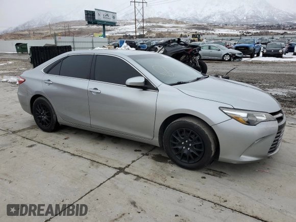 2015 Toyota Camry XLE with VIN 4T1BF1FK3FU066299, listed as a Copart auction lot 46264905 with 200,958 mi miles and Salvage Title. Bid and sale history available at carsss.com. Image 4.