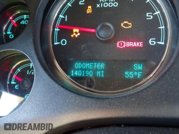 2014 Chevrolet Suburban LT with VIN 1GNSCJE08ER240230, listed as a IAAI auction lot 41702593 with 140,190 mi miles. Bid and sale history available at carsss.com. Image 15.