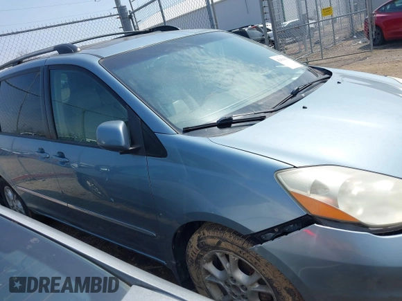 2006 Toyota Sienna XLE with VIN 5TDZA22C46S470450, listed as a IAAI auction lot 42034110 with 277,119 mi miles. Bid and sale history available at carsss.com. Image 13.