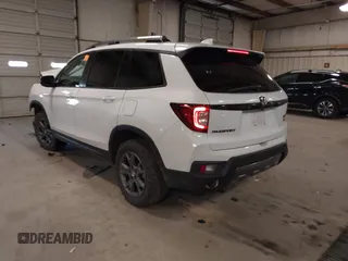 2024 Honda Passport TrailSport with VIN 5FNYF8H62RB011007, listed as a IAAI auction lot 41268349 with Not Provided miles and . Bid and sale history available at DreamBid. Image 3.