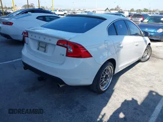 2013 Volvo S60 T5 Premier with VIN YV1612FS7D2184899, listed as a IAAI auction lot 42003628 with 140,073 mi miles. Bid and sale history available at carsss.com. Image 4.
