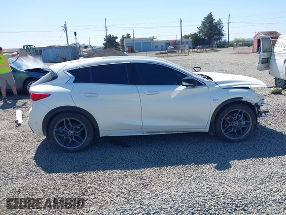 2018 Infiniti QX30 with VIN SJKCH5CPXJA043359, listed as a IAAI auction lot 42114863 with 64,172 mi miles. Bid and sale history available at carsss.com. Image 14.