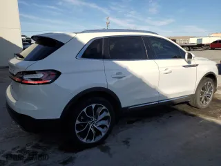 2021 Lincoln Nautilus Reserve with VIN 2LMPJ6K96MBL18185, listed as a Copart auction lot 41752425 with 24,719 mi miles and Salvage Title. Bid and sale history available at carsss.com. Image 3.