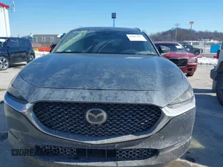 2023 Mazda CX-30 S Preferred z VIN 3MVDMBCM0PM505056, wystawiony jako IAAI lot #41647117 z przebiegiem 56 187 mil mil oraz . Historia ofert i sprzedaży dostępna na DreamBid. Obrazek 12.