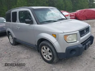 2006 Honda Element EX-P with VIN 5J6YH18756L014223, listed as a IAAI auction lot 42029555 with 252,799 mi miles. Bid and sale history available at carsss.com. Image 1.