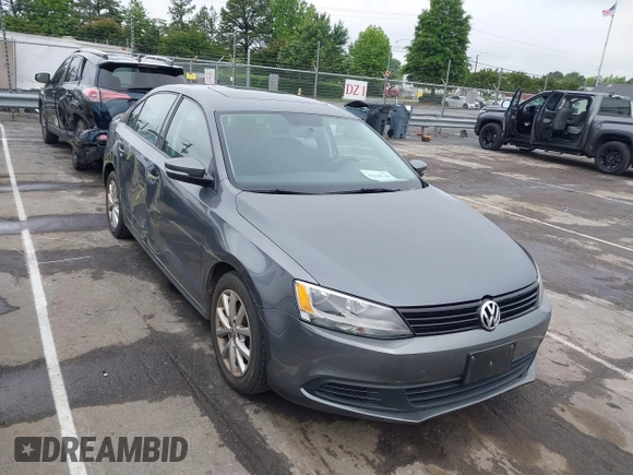 2012 Volkswagen Jetta SE с VIN 3VWDP7AJ5CM451193, выставлен на аукционе IAAI как лот 42228110 с пробегом 110 583 миль миль и . История ставок и продаж доступна на DreamBid. Изображение 1.